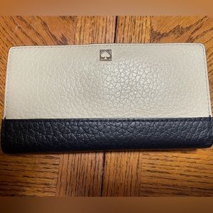 Kate spade black and cream wallet